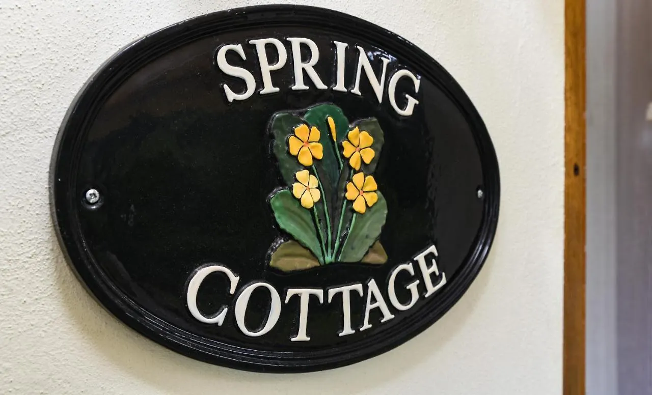 Semesterbostad Spring Cottage Faggeto Lario Italien